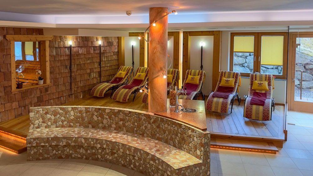 Wellnessbereich mit Sauna, Infrarotkabine, Dampfbad und Ruheraum