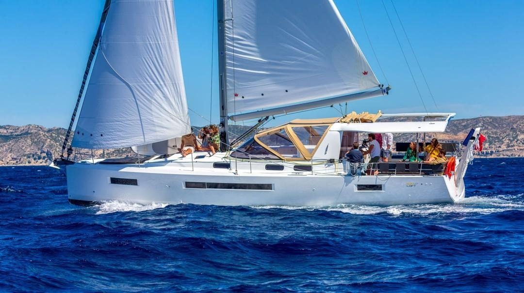 Segelboot von außen