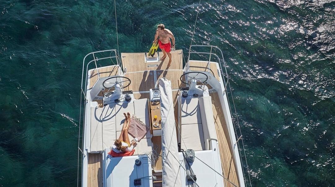Segelschiff Sun Odyssey 440 von oben