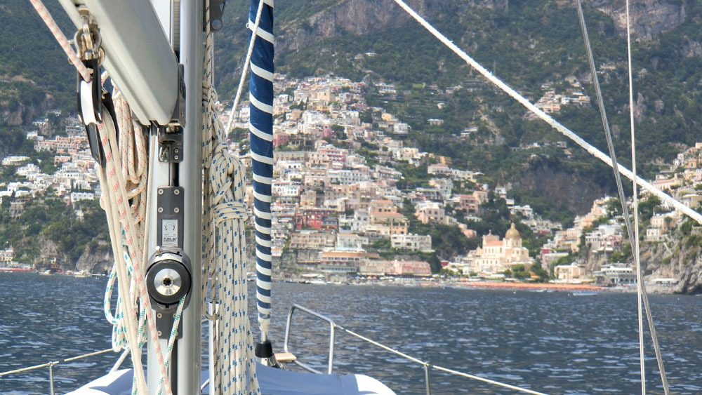 Segeln an der Küsten Kampaniens