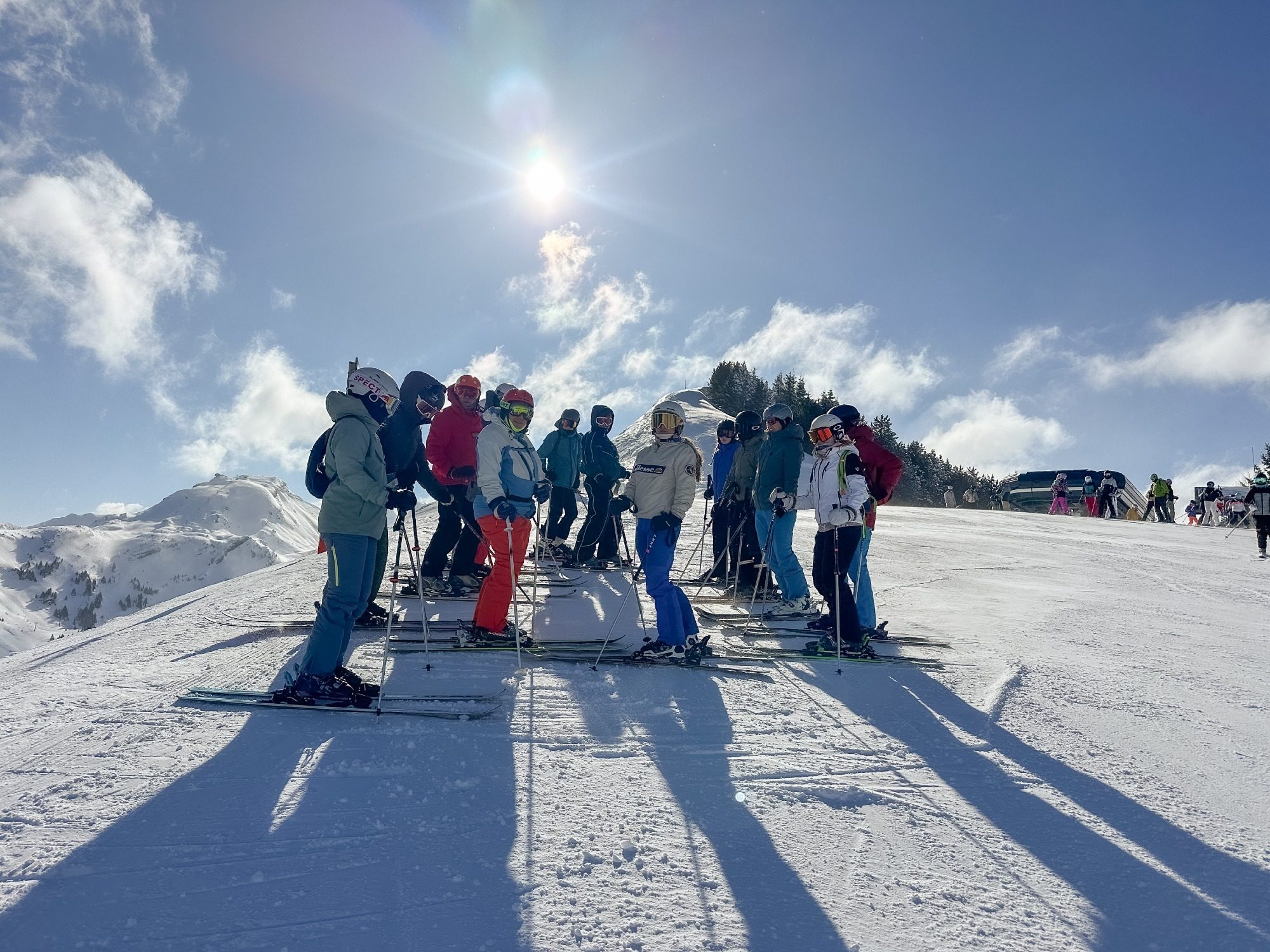 Skiguiding Gruppe vor der Abfahrt