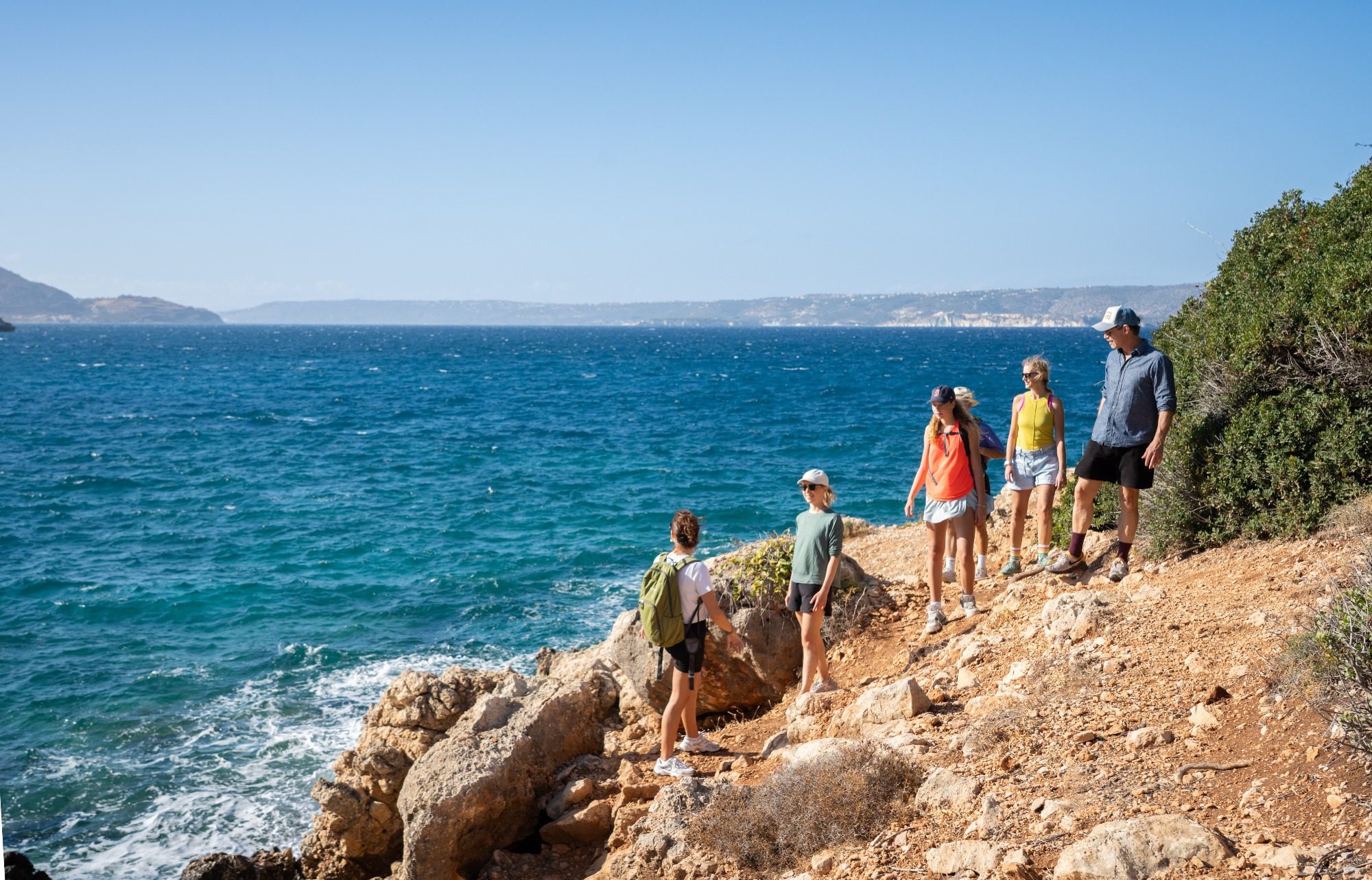 Wanderer an der Küste auf Kreta