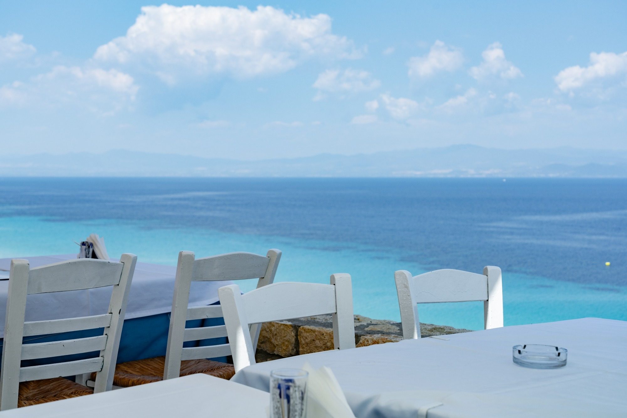 Restaurant mit traumhafter Aussicht aufs Meer