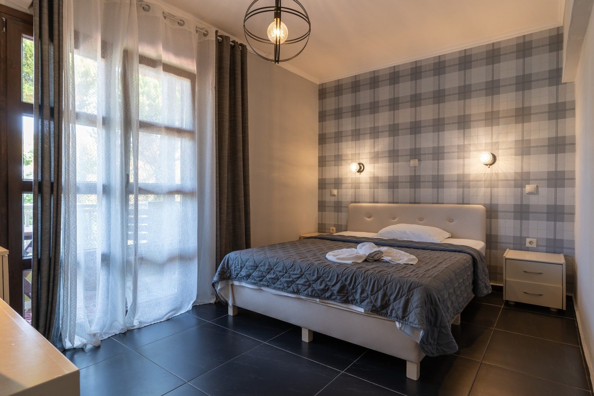 Zimmerbeispiel mit Doppelbett