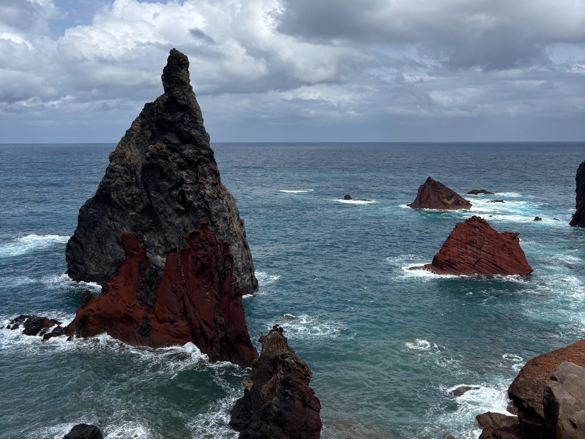 Felsformationen im Meer