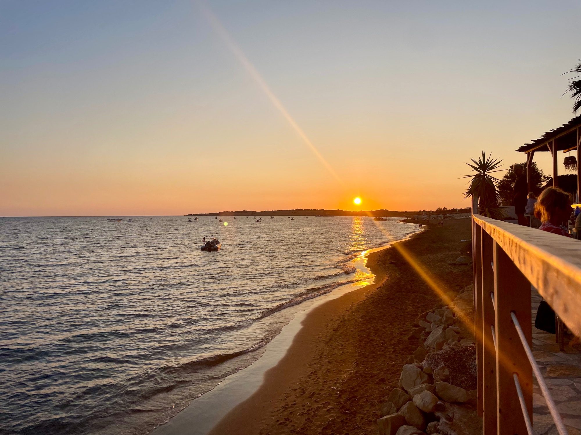 Sonnenuntergang Mangobar