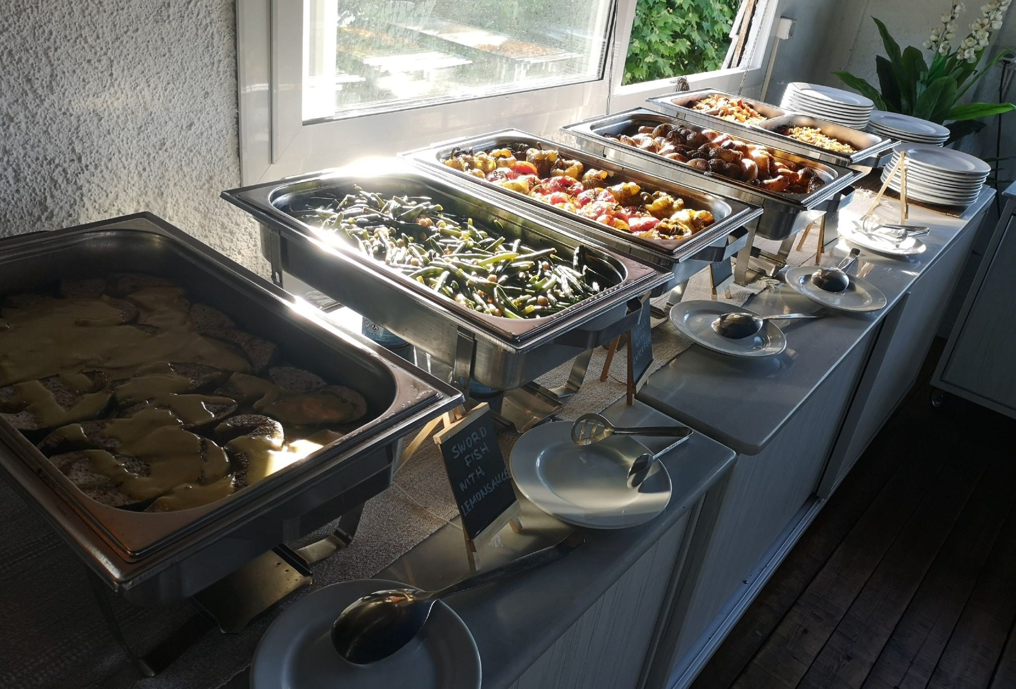Buffet im Sportclub Sarti Beach