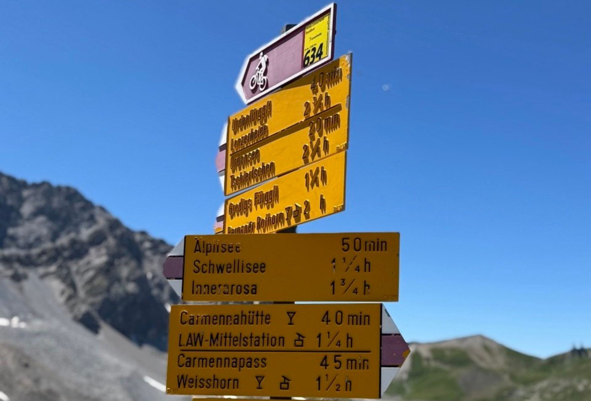 Wanderbeschilderung in Arosa