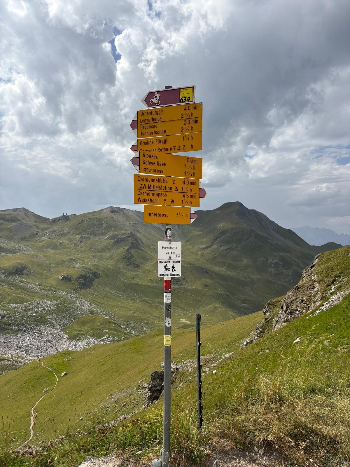 Wanderschild in Arosa