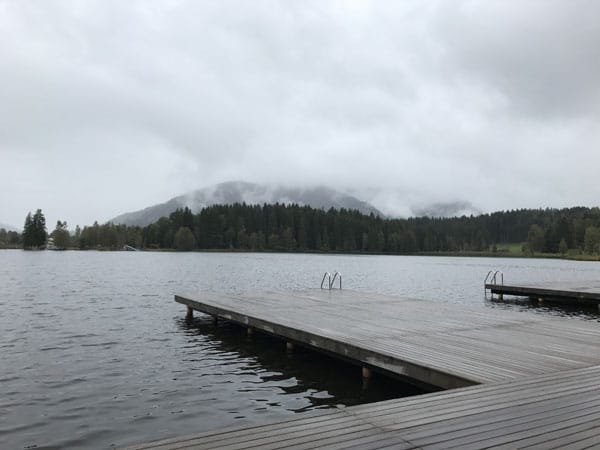 Der Schwarzsee im Regen