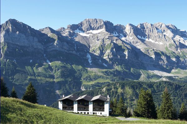 Einsam gelegener Sportclub Onu