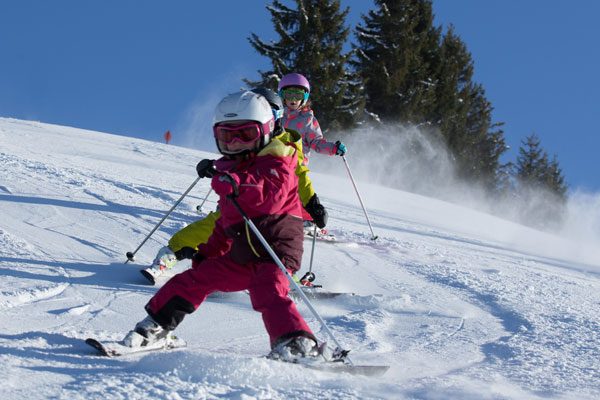 Bei Frosch bieten wir Euch auch die Kinderskikurse fast immer kostenlos an.