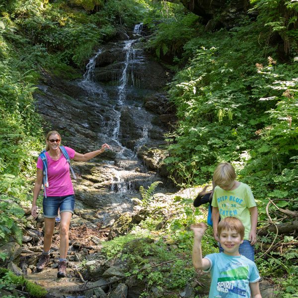 Plant genug Zeit ein, um spontan an Flüssen, Seen oder Wasserfällen Pausen zu machen.